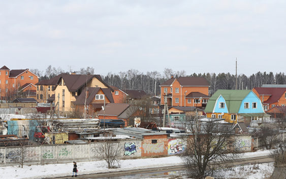 Спрос на загородное жилье в России вырос на 4%