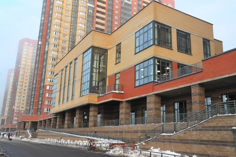 В Выборгском районе Петербурга открылась новая площадка спортивной школы для лыжников и прыгунов с трамплина