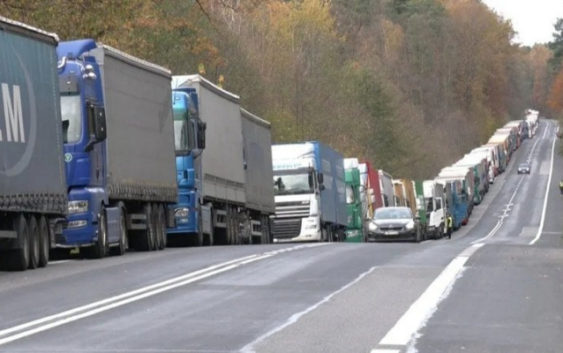 Два дні на роздуми. Словаки погрожують заблокувати головний пункт пропуску на кордоні з Україною