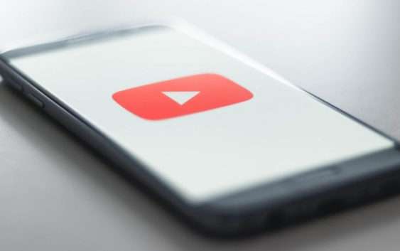 Згенероване — не пройде. YouTube каратиме користувачів за безвідповідальне використання ШІ