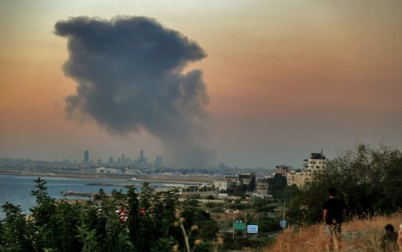 Израиль нанес удар по центру Бейрута