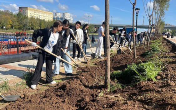 Масштабный общегородской субботник стартовал в Астане