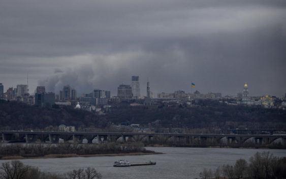 Украинские СМИ сообщили о взрывах в Киевской области