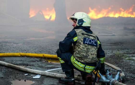 В Днепропетровске ночью произошел пожар на промышленном объекте