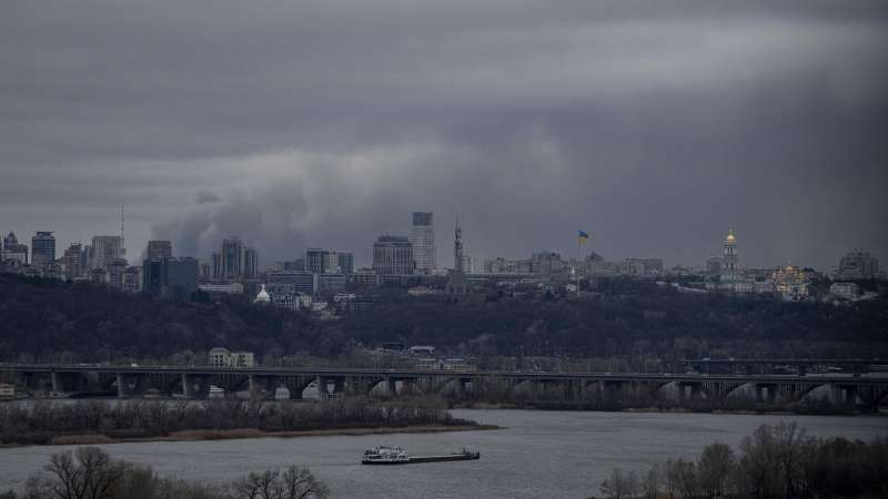 В семи областях Украины объявили воздушную тревогу