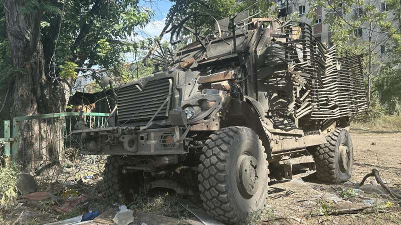 Военные захватили под Авдеевкой американский бронетранспортер