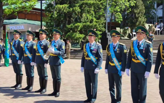 В Парке 28 гвардейцев-панфиловцев в Алматы торжественно передали «Эстафету Победы»