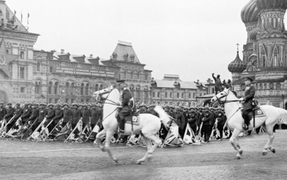 80 лет назад прошел легендарный Парад Победы в Москве