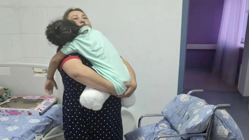 Акимат Астаны предоставит жилье семье девочки, потерявший ноги в результате ДТП