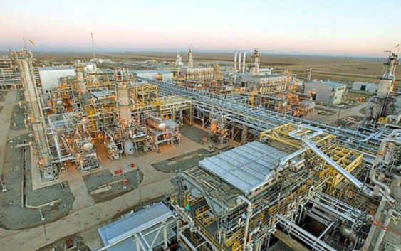 Казахстан потребовал от Shell и Eni вернуть контроль над заводом на Карачаганаке