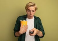 Трейлер сериала Вдали на Netflix новые подробности